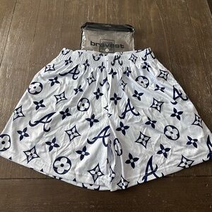 New with tags!! Bravest Studios shorts with print.